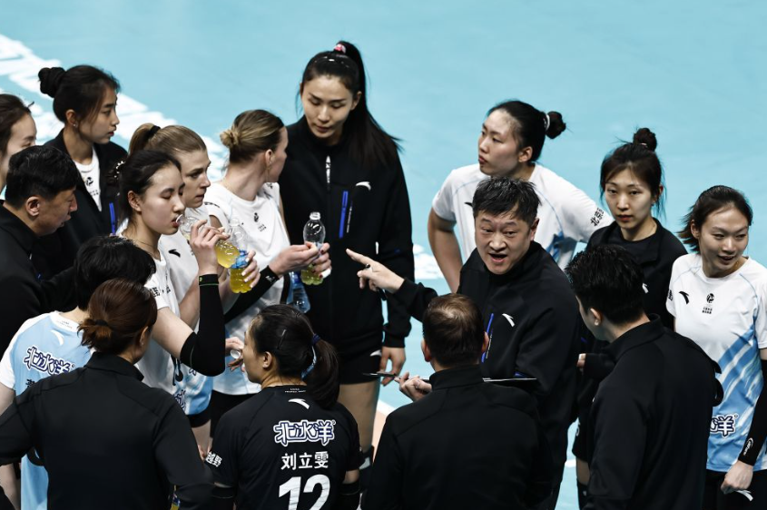 享受九游娱乐电玩城的多人互动游戏